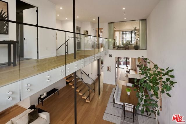 702 North Doheny Drive