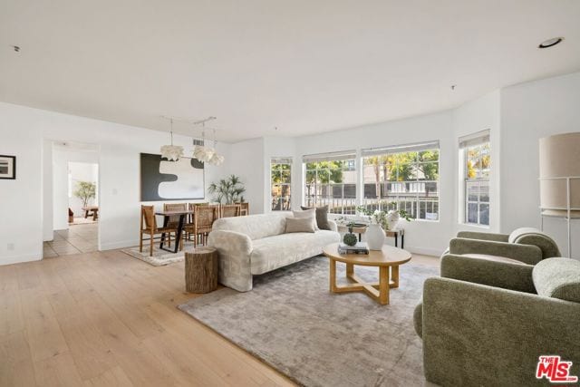 2222 Neilson Way, 102, Santa Monica, CA 90405