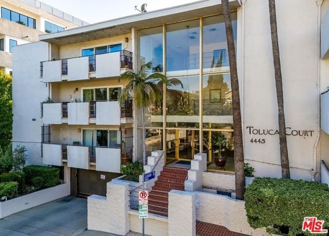 4445 Cartwright Avenue, 310, Toluca Lake, CA 91602