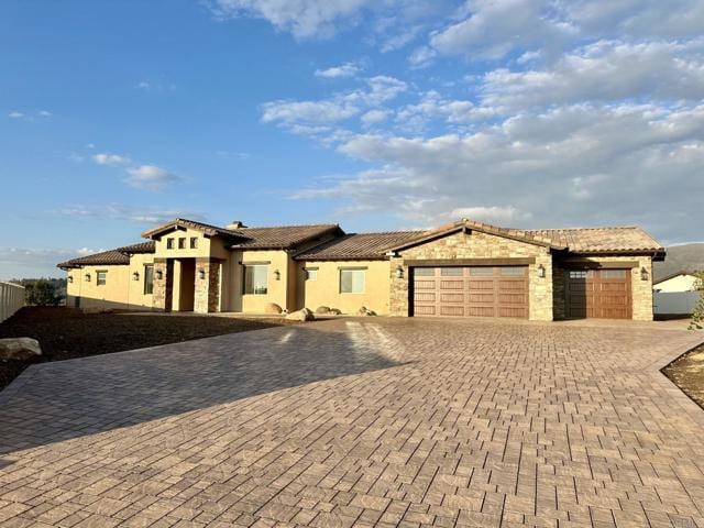 2558 ELTINGE DR