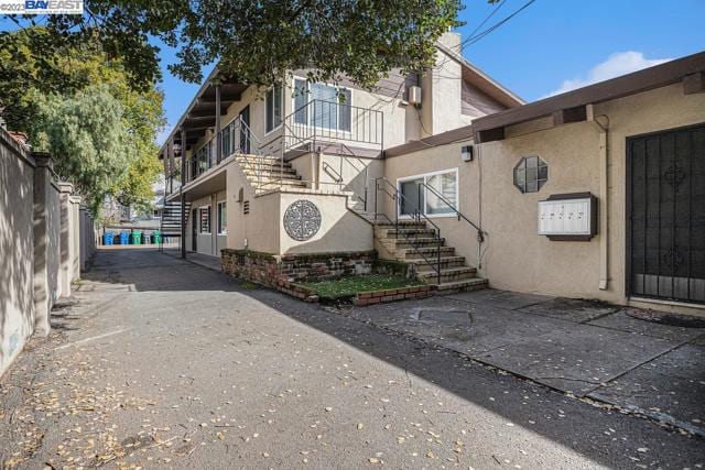 2047 Buena Vista Ave