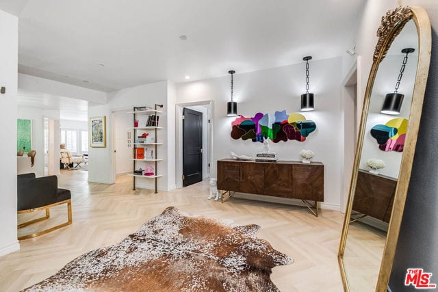 4310 Cahuenga Boulevard, 104, Toluca Lake, CA 91602
