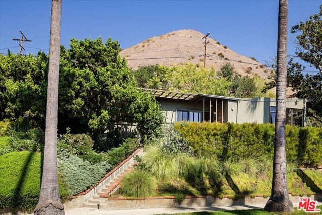 1011 West Mountain Street, Glendale, CA 91202
