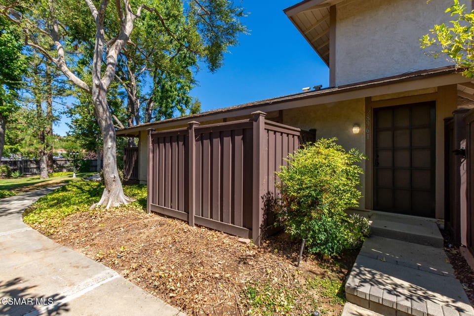 28961 Oakpath Drive