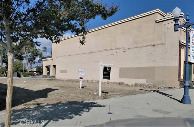 609 North Azusa Avenue