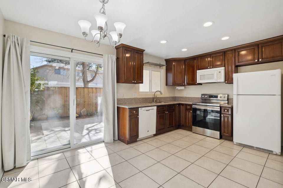 5362 Lake Lindero Drive