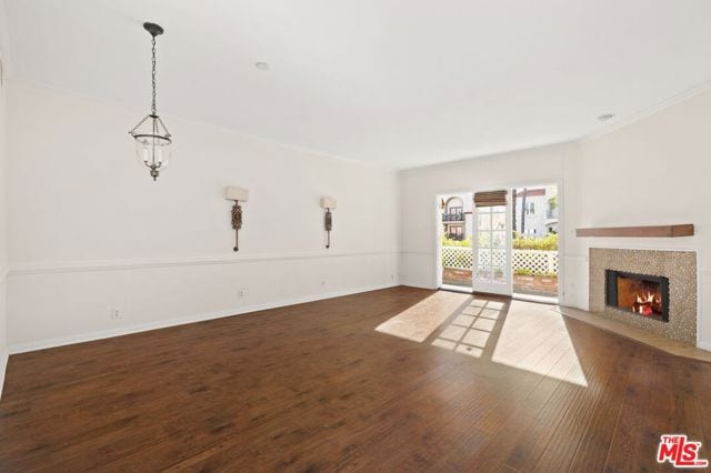 4401 Moorpark Way