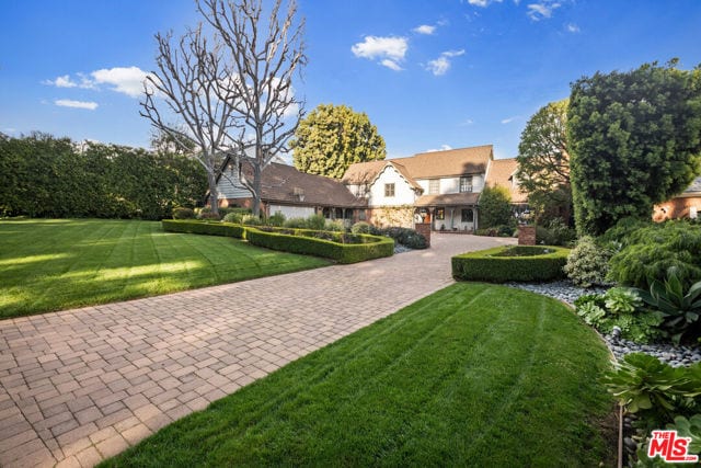 708 North Sierra Drive