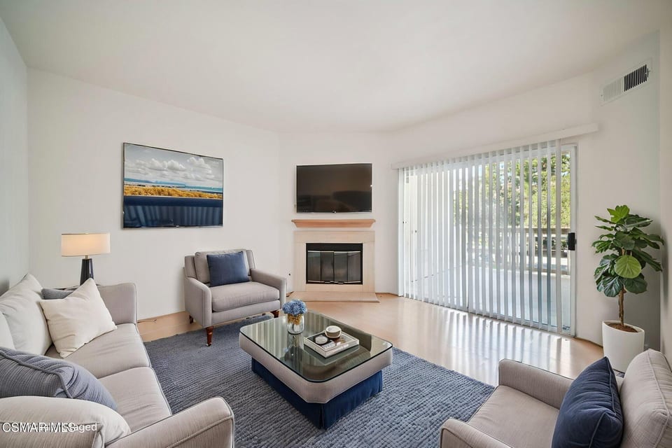 668 Oak Run Trail, 103, Oak Park, CA 91377