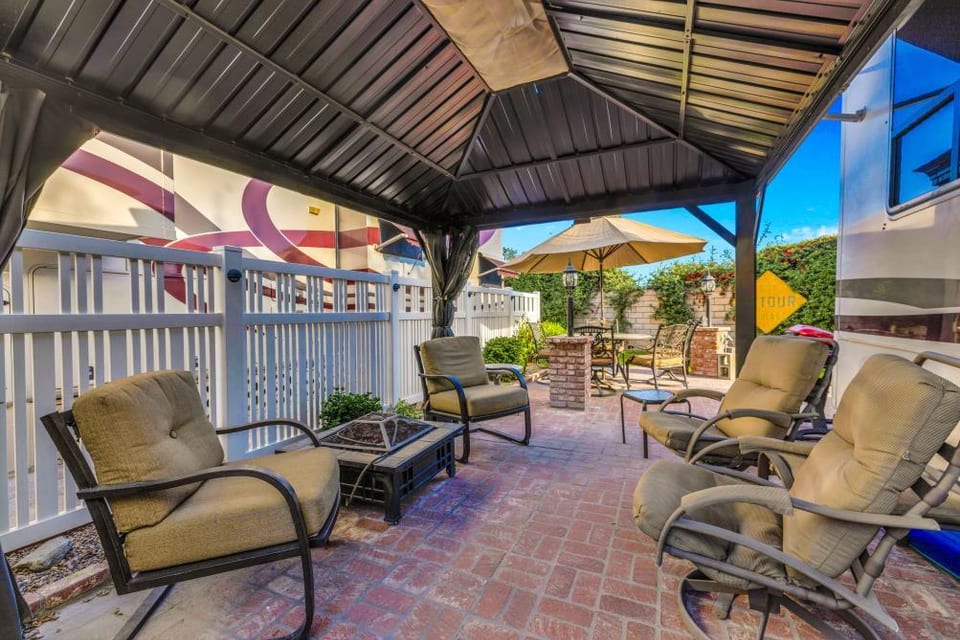 69411 Ramon Road