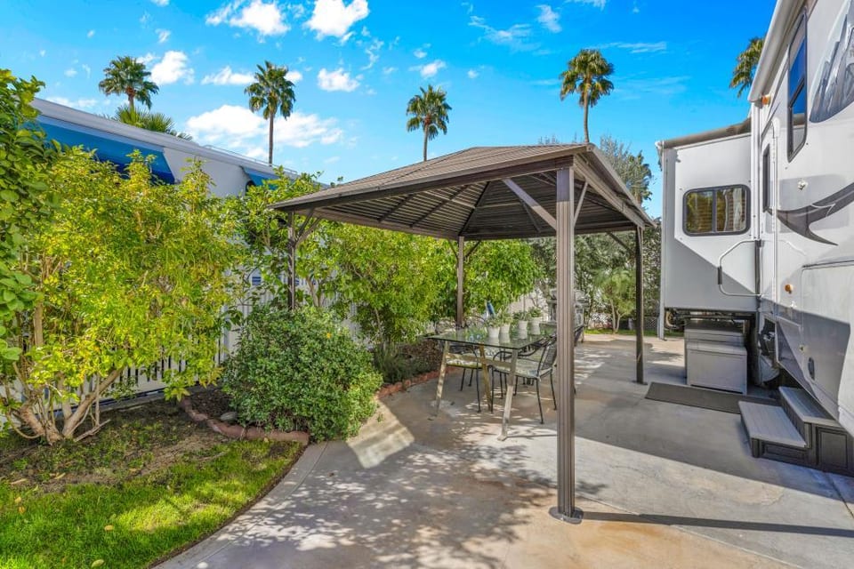 69411 Ramon Road