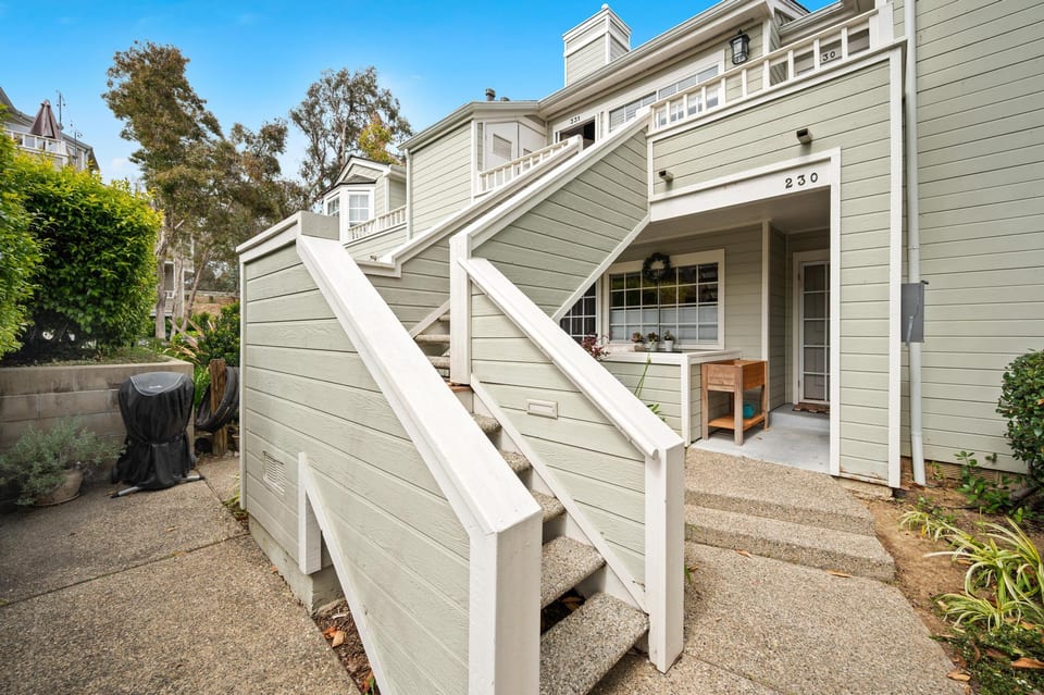 7626 Hollister Avenue Unit 331