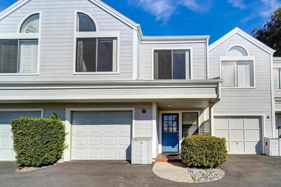 4501 Carpinteria Apt C