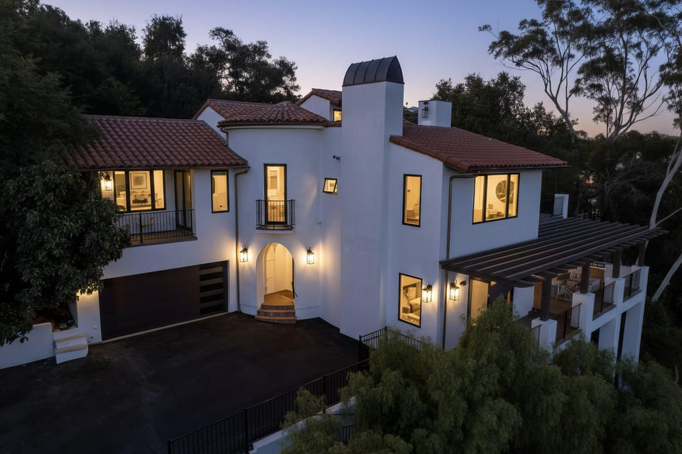 210 Las Alturas Road
