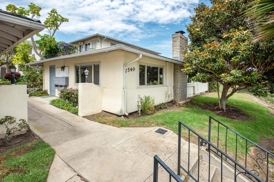 7540 Cathedral Oaks Road Apt 7
