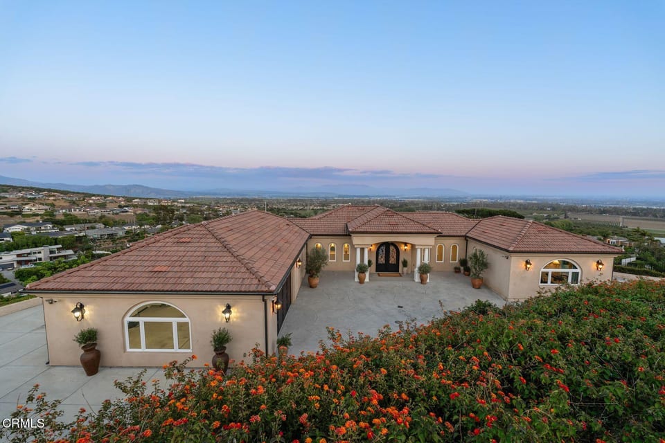 686 Skyview Terrace