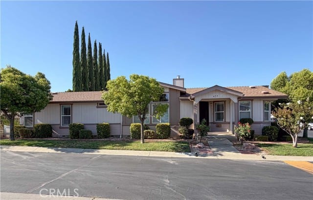 10961 Desert Lawn Drive