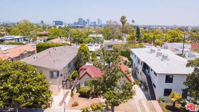 332 South Doheny Drive