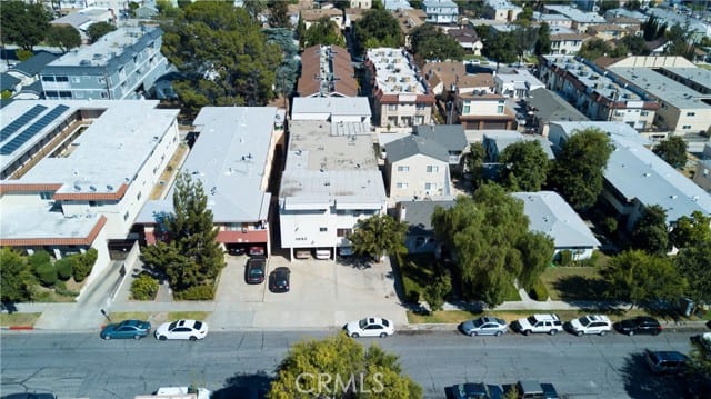 1052 Elm Avenue