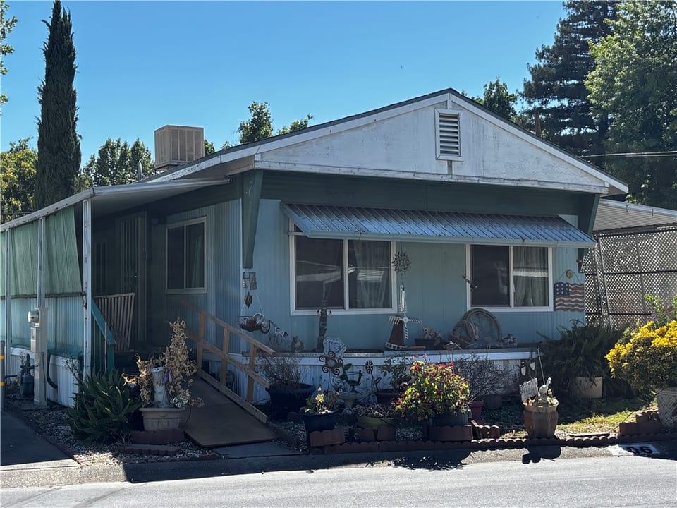 567 East Lassen