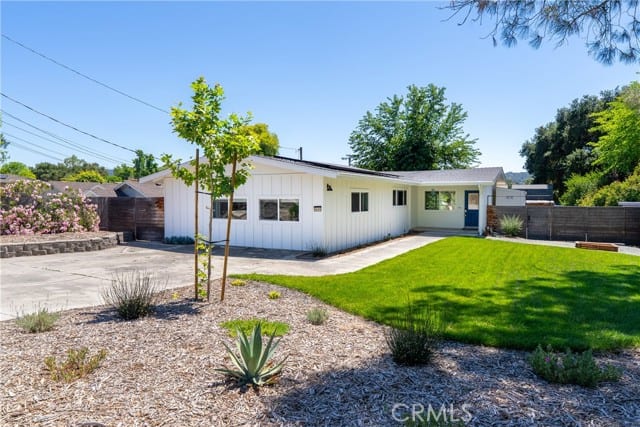 9606 Atascadero