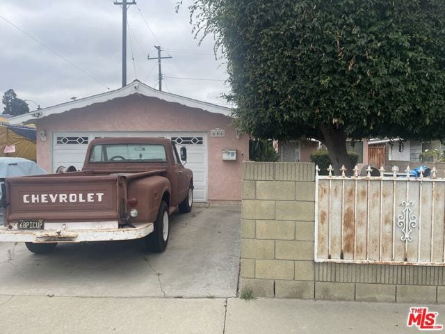 606 West Galavan Street
