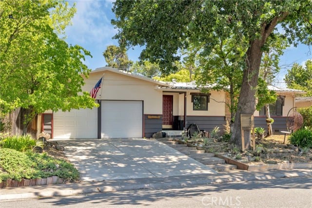 480 Redwood Way