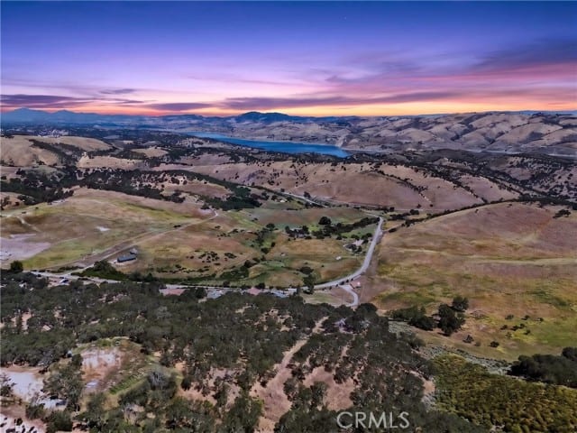 4575 Interlake