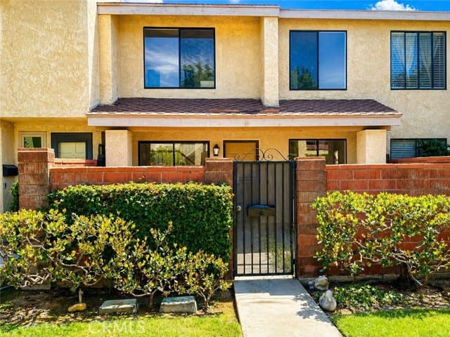 961 West Lamark