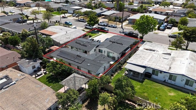 940 North Garden