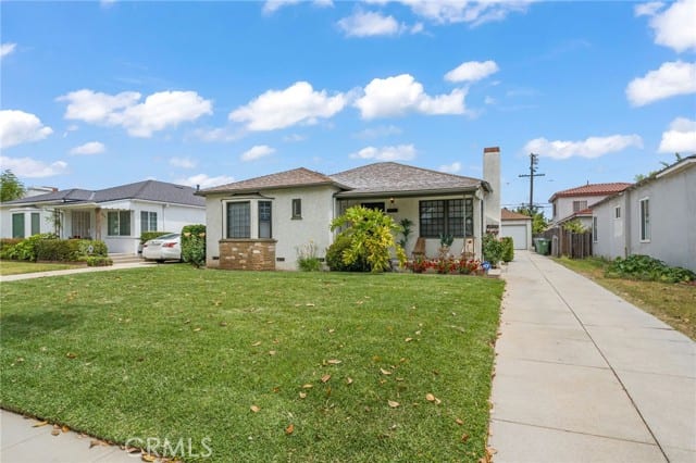 1820 South Sierra Vista Avenue