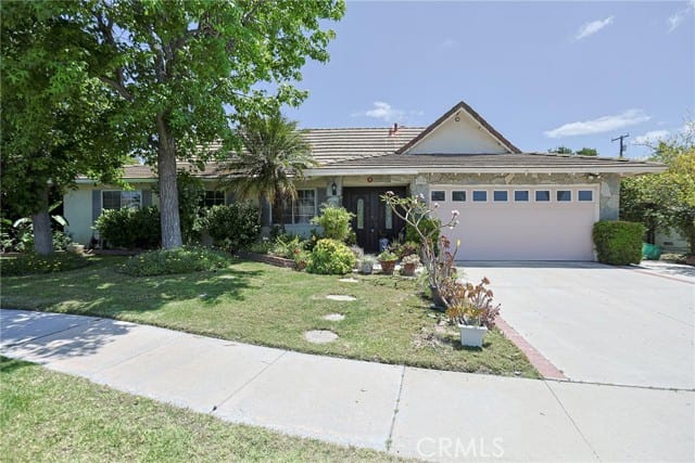 990 South Siet Place