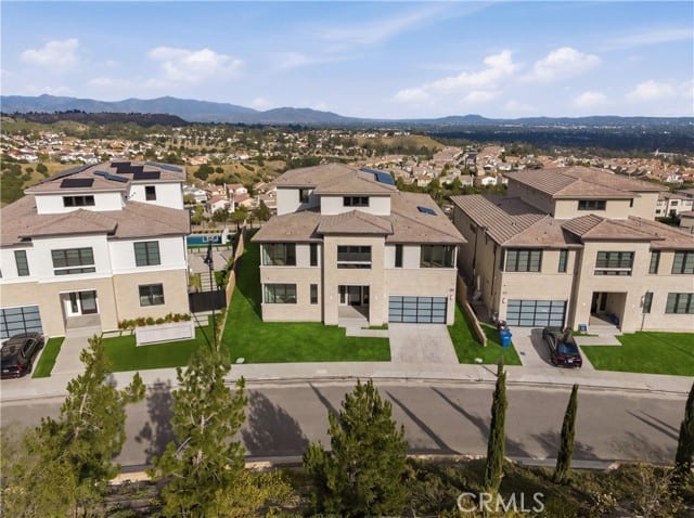 11800 Hillsborough