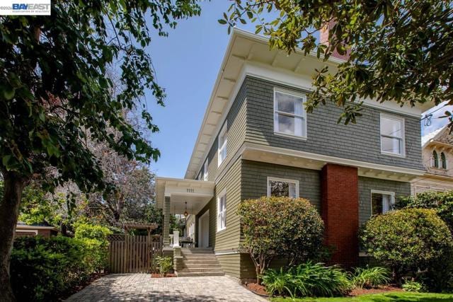 1111 Union St
