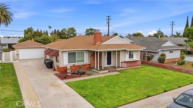 1235 East Eastwood