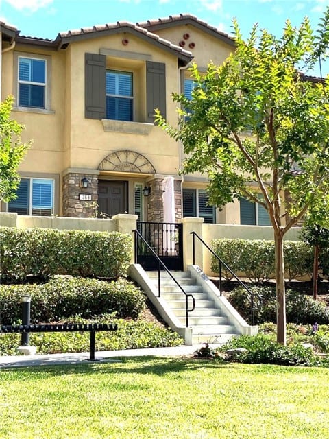 268 South Auburn Heights