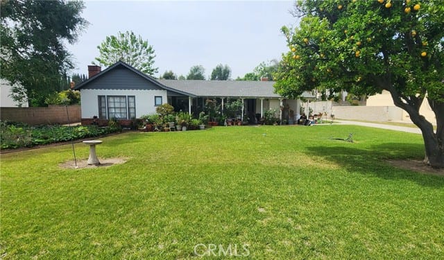 1517 Lovell Ave.