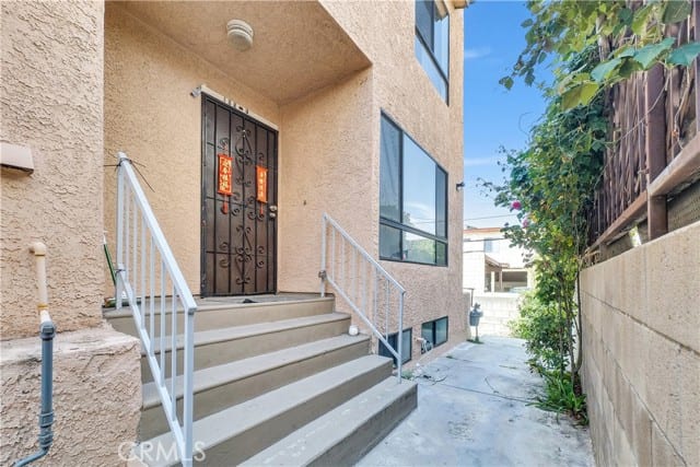 105 South Marguerita Avenue