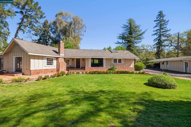 1370 Pine Tree Dr