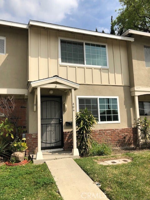 404 North Cerritos