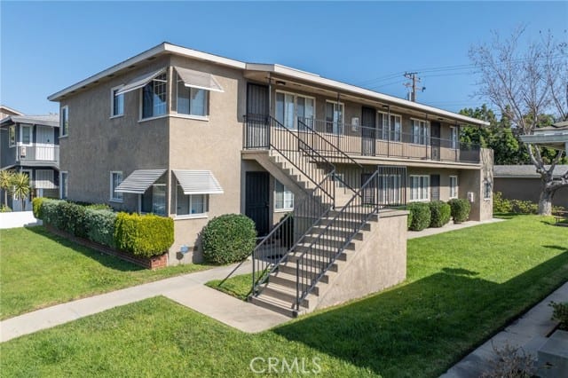 4336 North Lakewood
