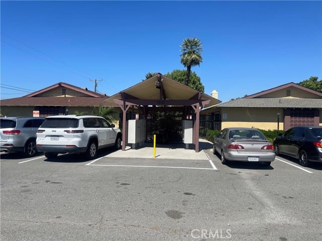 1531 East La Palma