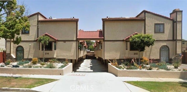 218 La France Avenue