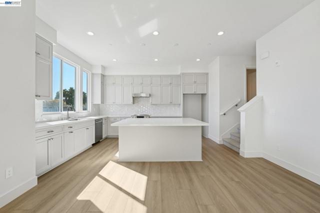 1933 Grand Street