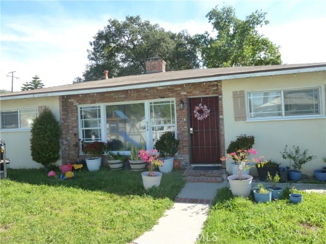 936 North Enid