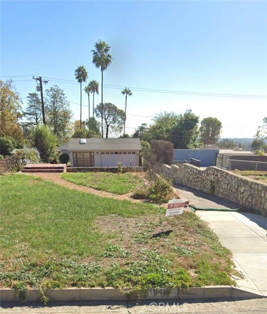 948 East Poppyfields Drive