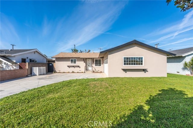 719 South Roanne