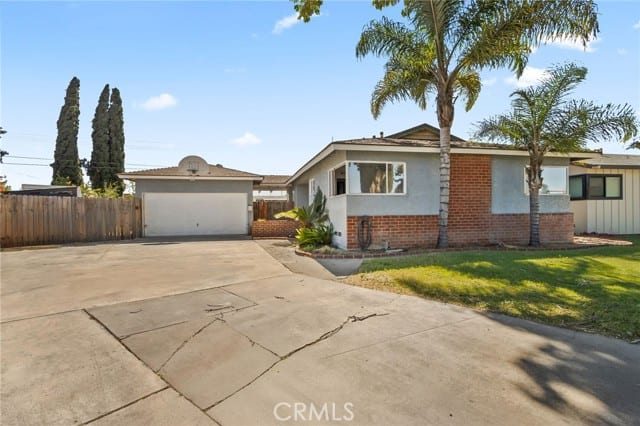 2106 West Forest