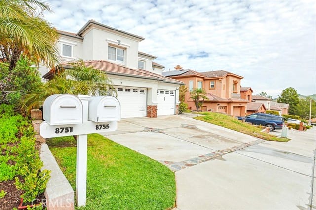 8755 East Garden View