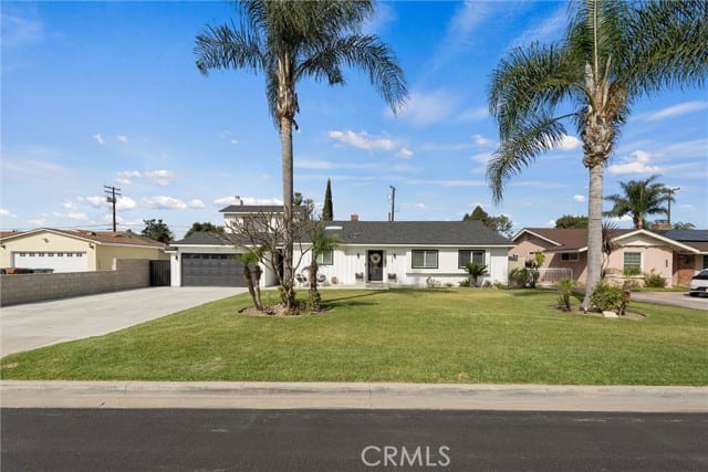 1675 West Mells